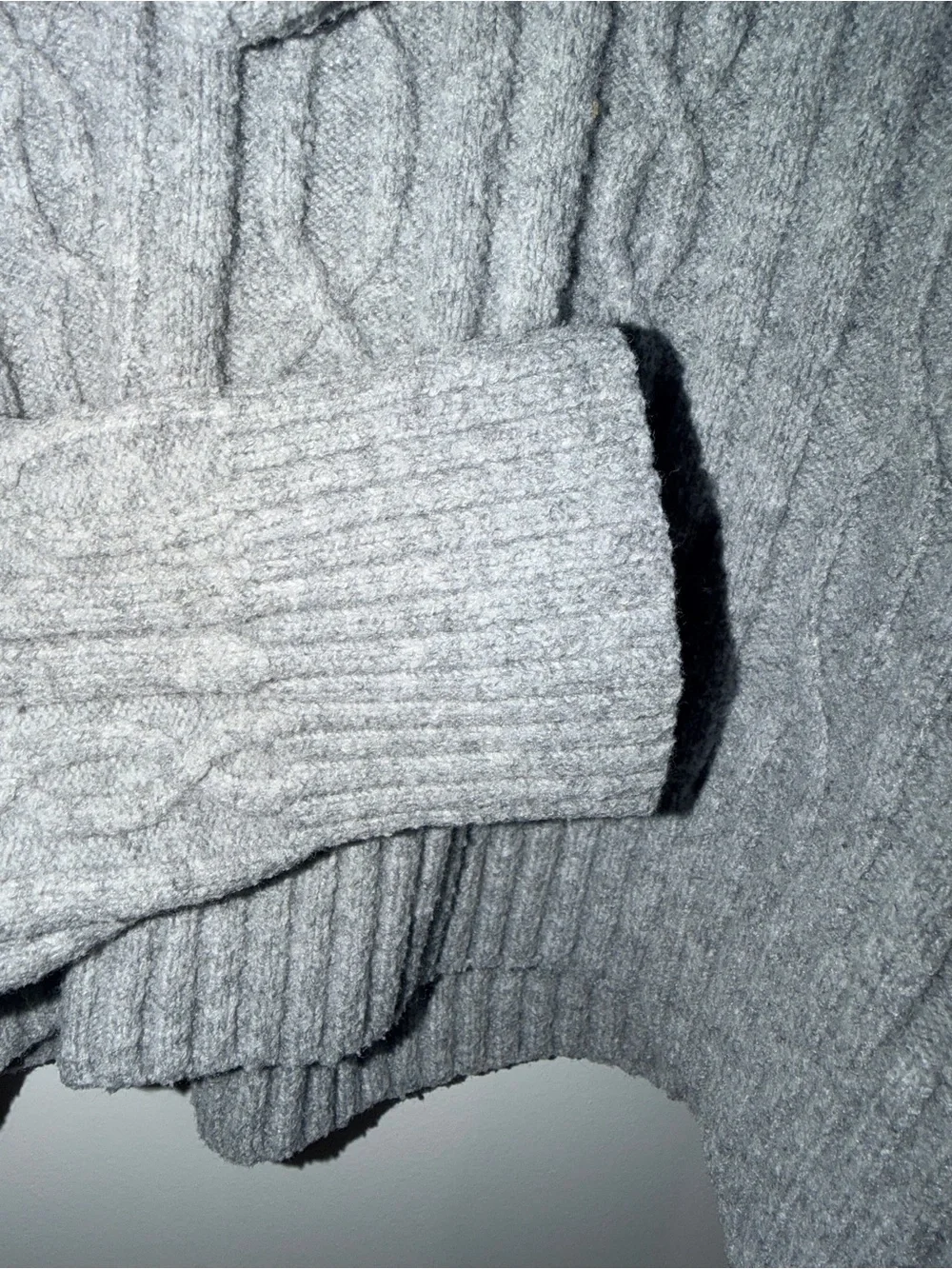 ALO Yoga Cable Knit Winter Bliss Hoodie and Joggers in Athletic Heather Gray